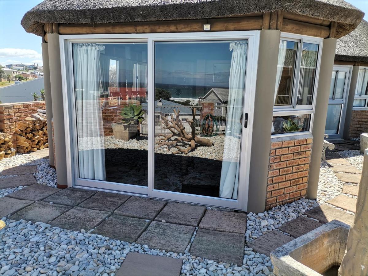 Walkerview Apartments Gansbaai Eksteriør billede